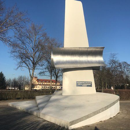 Pomnik Lotnikow Polskich